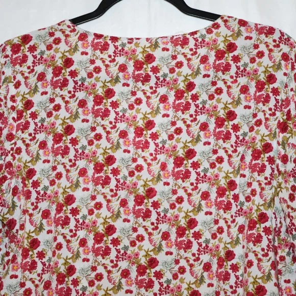 Anthropologie Solitaire Red Floral Peasant/Bohemian Blouse. Large. - Picture 10 of 11